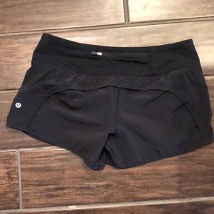 Lululemon Size 8 shorts